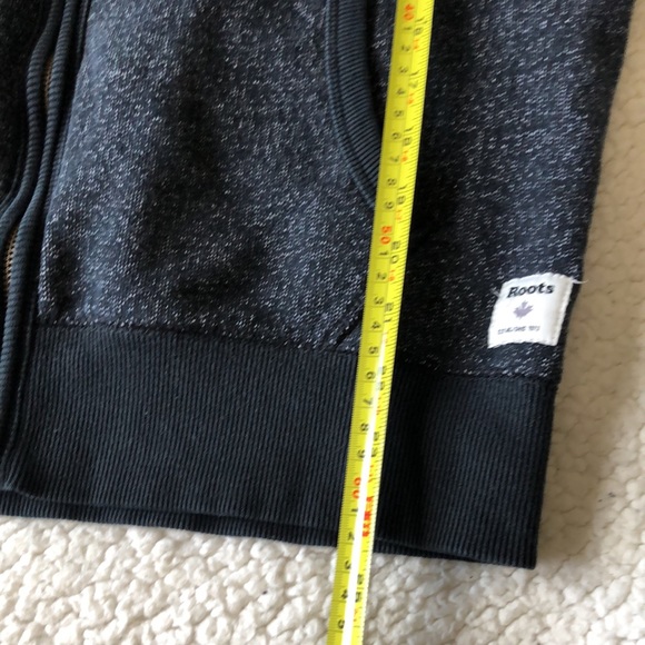 Roots hoodie zip up with 2 front pockets black am with white fleck Sz M - Picture 6 of 6